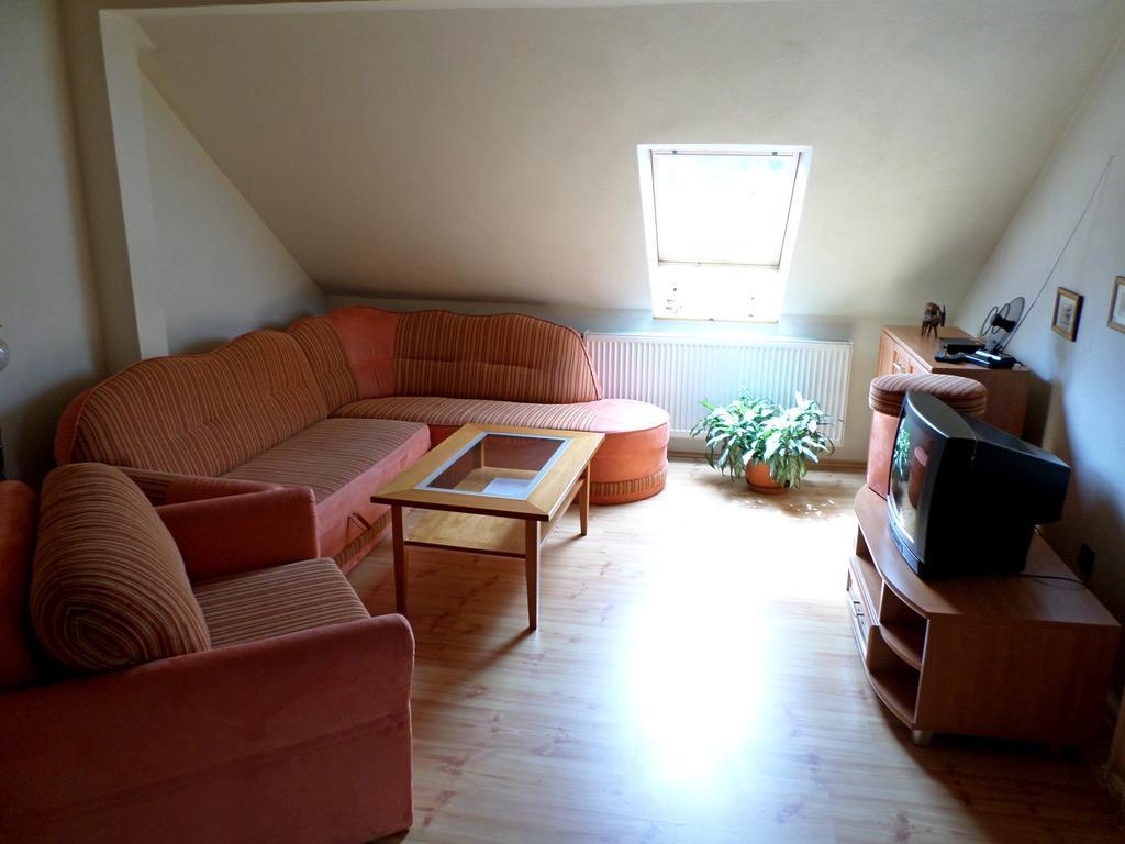 Apartmany Anna Bešeňová Værelse billede