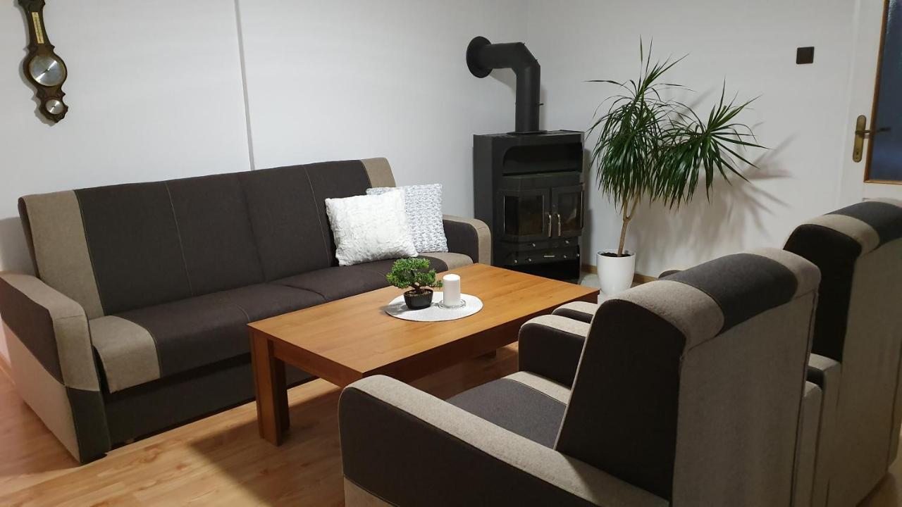Apartmany Anna Bešeňová Eksteriør billede